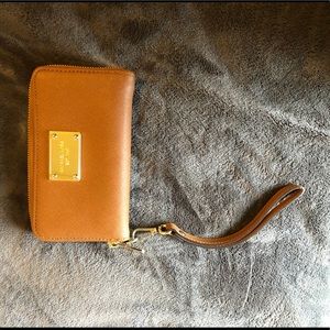 Michael Kors Wristlet Wallet